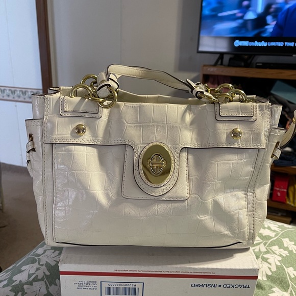 Coach Handbags - 💎 COACH Croc Embossed Shoulder Bag